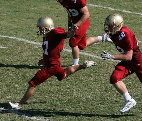 官方娱乐平台-德罗巴绝杀如刃，湖人破界，当绿茵场与硬木地板的极限精神同频共振，刃锋穿云，界破天惊——当德罗巴的绝杀与湖人的极限精神同频共振