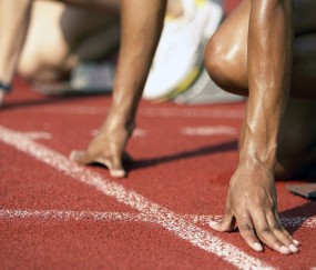 kaiyun中国-德罗巴回归引爆激情，首战亮眼助晋级，掘金观众沸腾助威，德罗巴回归首秀闪耀助晋级，引爆主场沸腾助威